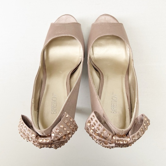 Expression Nude Blush Peep-Toe Satin Platform Heels Rhinestone Bows Size 7 - Picture 8 of 15
